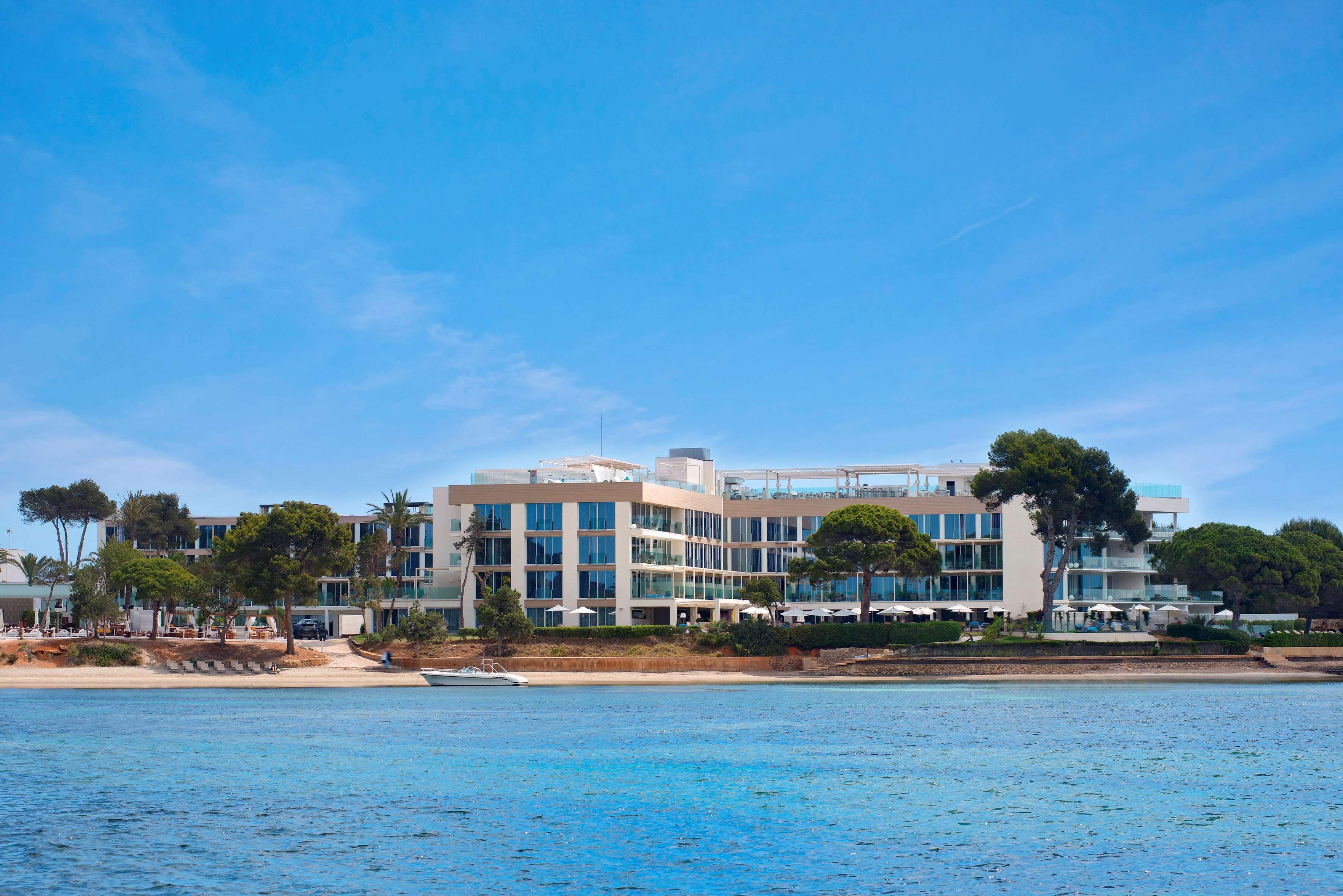 Me Ibiza - The Leading Hotels Of The World Santa Eularia des Riu Exterior photo